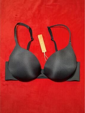 Skims Ultimate Push Up Plunge Bra Color ONYX Size 32C